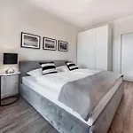 Apartment Wyspa Uznam Marina Jachtowa *