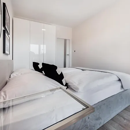 Apartment Wyspa Uznam Marina Jachtowa