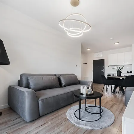 Wyspa Uznam Marina Jachtowa